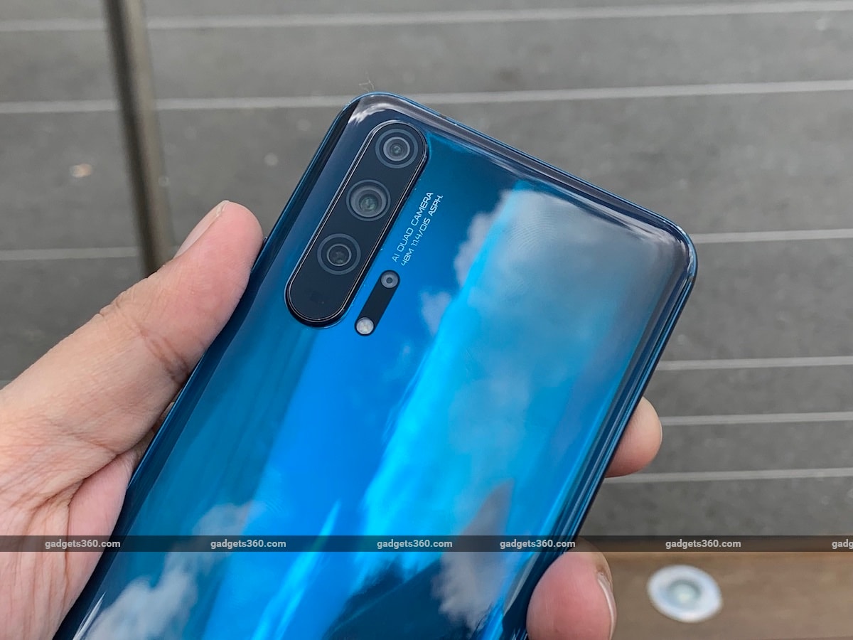 Honor Tries Its Best to Ignore Distractions and Focus on the Camera-Centric Honor 20 Pro